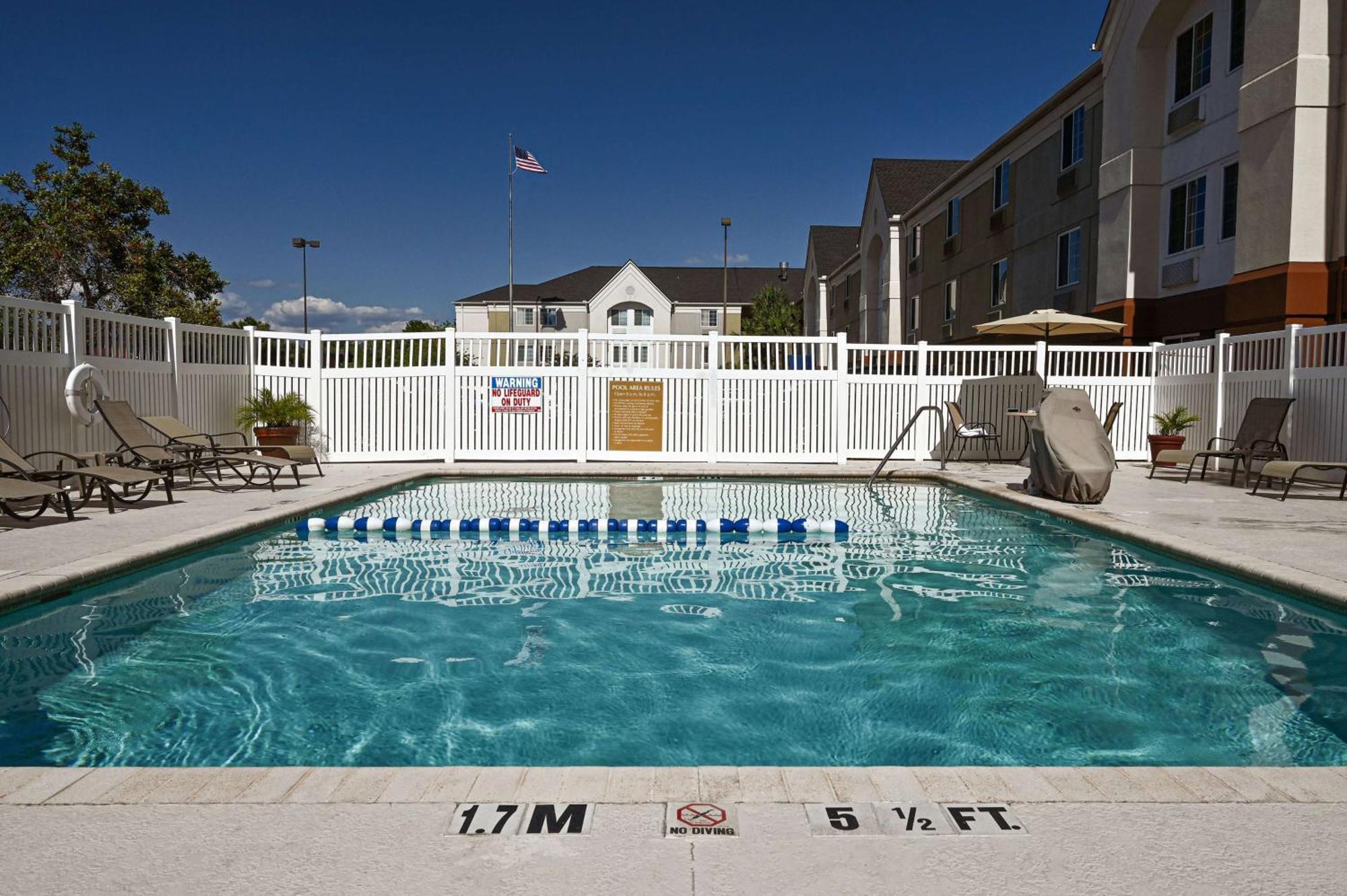 Sonesta Simply Suites Clearwater Exterior foto